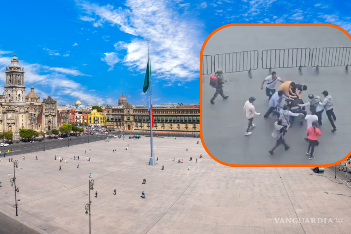 Se agarran a empujones comerciantes y policías frente al Zócalo, antes del Grito