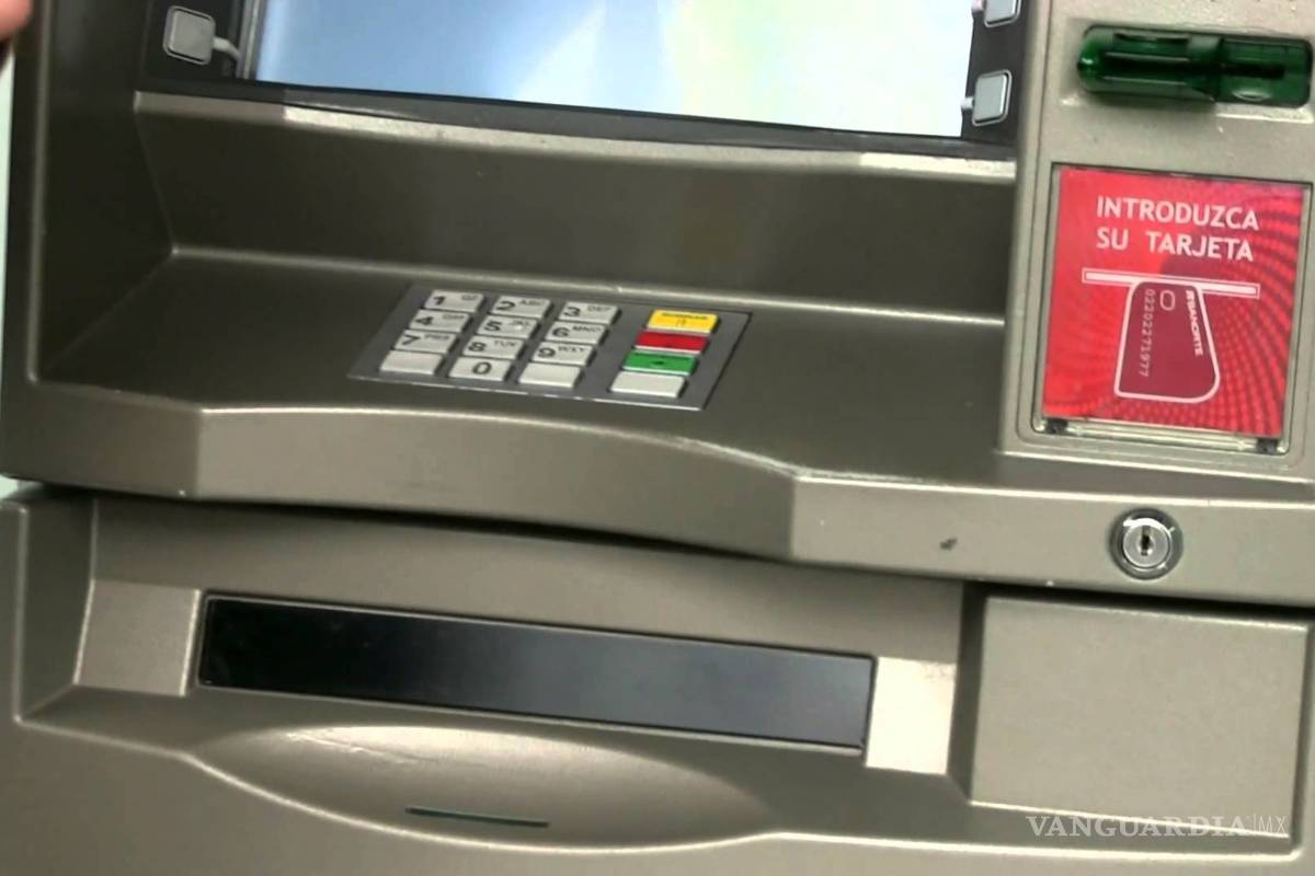 Irrumpen cinco personas en edificio de SEP en Saltillo; dañan cajeros y abren dos cajas fuertes