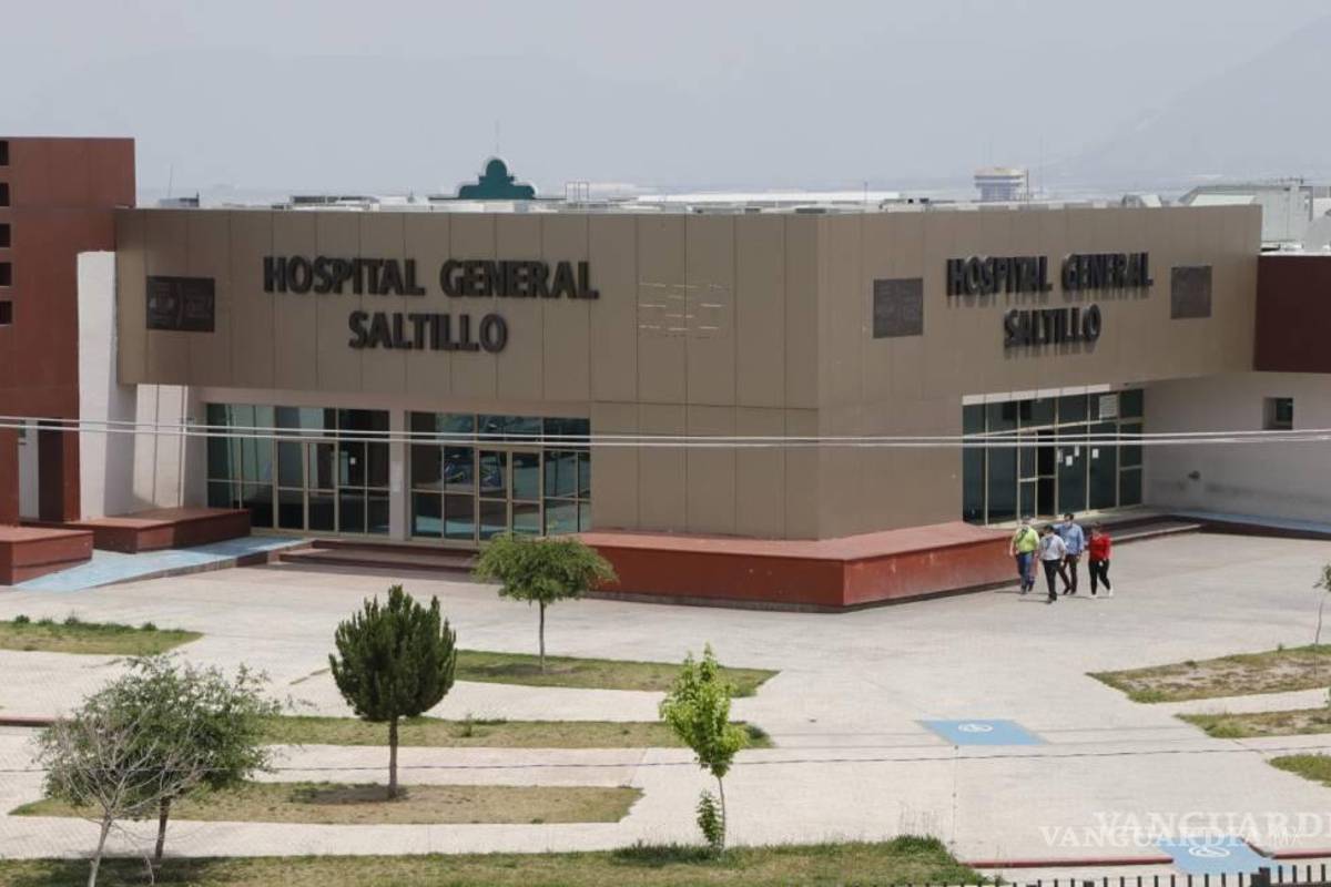 Motociclista se cae frente a Cruz Roja, en Saltillo