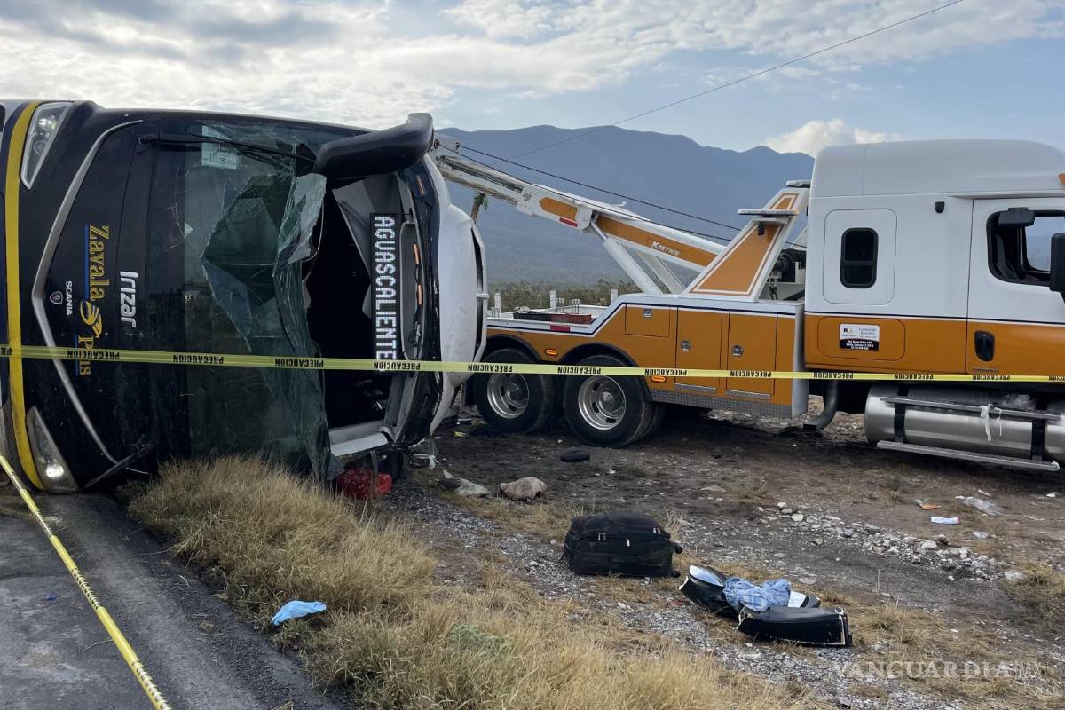 Fatal accidente en la carretera a Zacatecas deja 8 muertos y 30 heridos