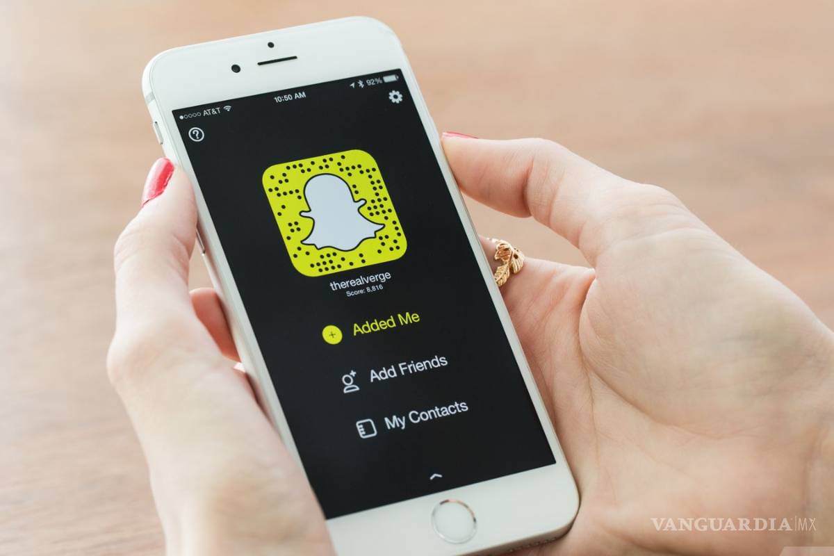 Ya podrás guardar y redistribuir tus snaps: Snapchat lanza "Memories"