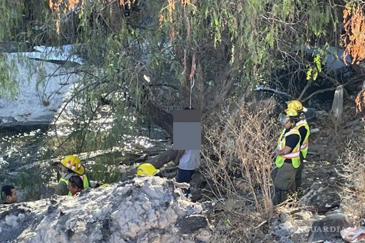 $!Personal de la Agencia de Investigación Criminal y peritos de la Fiscalía General del Estado realizaron las diligencias correspondientes en el lugar del hallazgo.