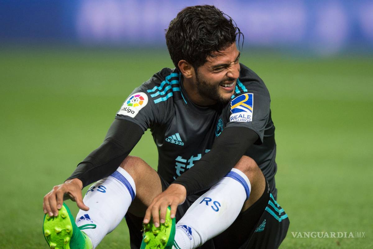¡Adiós al sueño! El Barcelona ya habría descartado la llegada de Carlos Vela