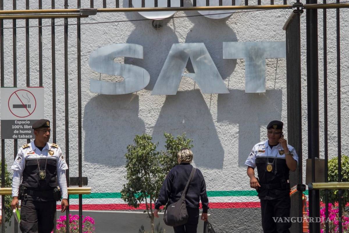 Más 'dientes, pide el SAT a diputados para aumentar la recaudación