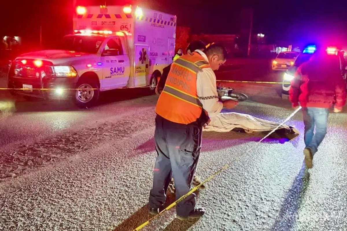 Muere motociclista de 13 años tras choque con transporte público en Torreón
