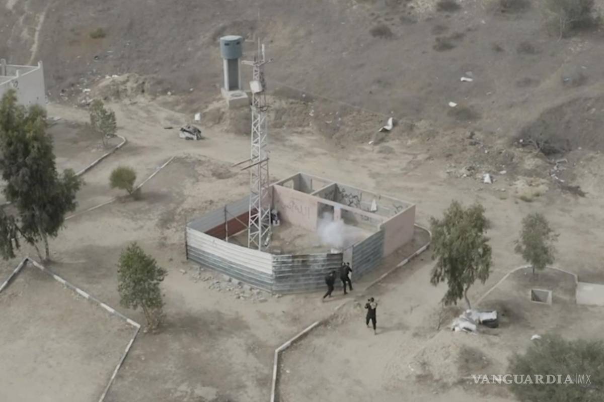 $!Esta imagen de un video publicado por Hamás muestra un ejercicio con fuego real denominado operación “Pilar Fuerte” en las afueras de Al-Mawasi.