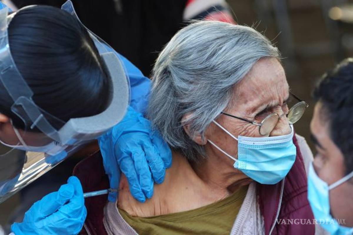 Apenas se ha completado vacunación contra COVID en 1% de la población mexicana
