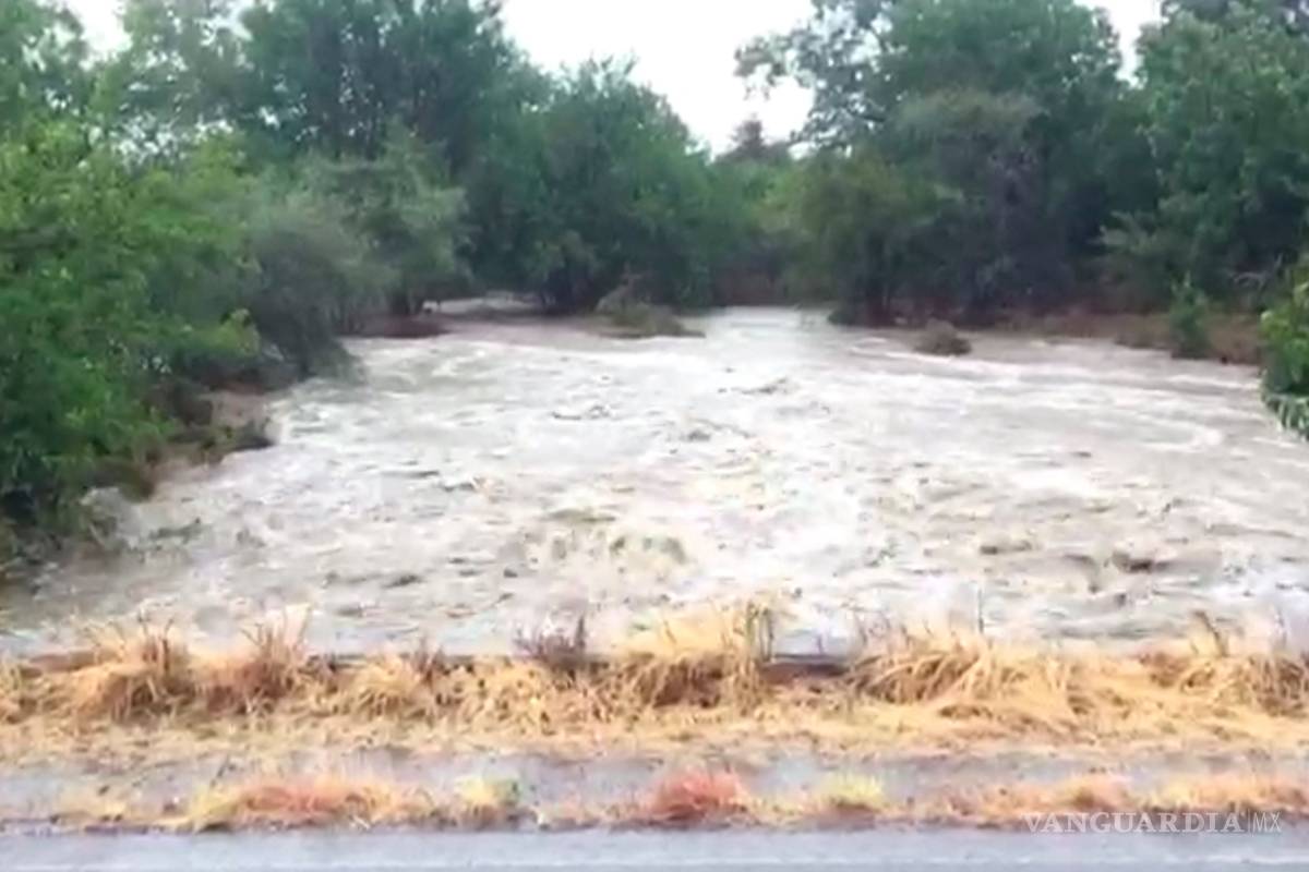 Intensas lluvias dejan inundaciones en colonias de Múzquiz, Coahuila