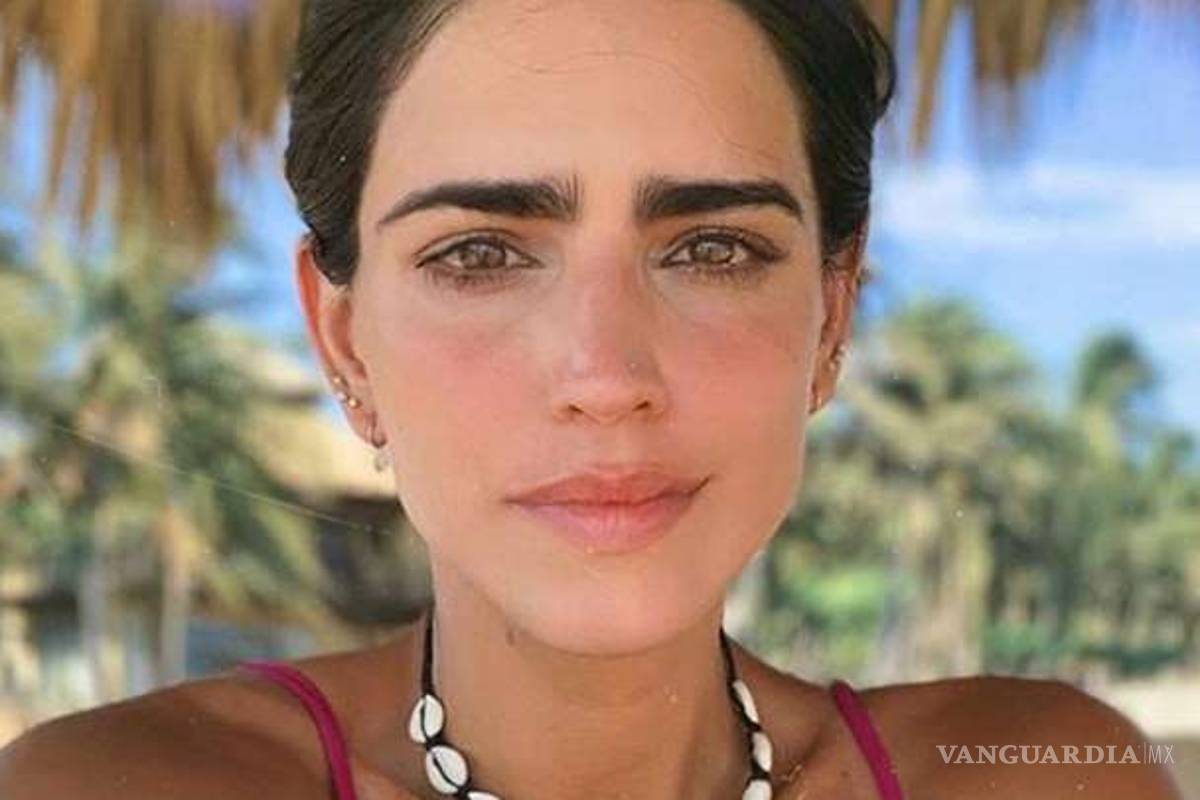 'Ya quitenle el internet a Barbara del Regil"; la actriz se pone a 'filosofar' y en redes la tunden