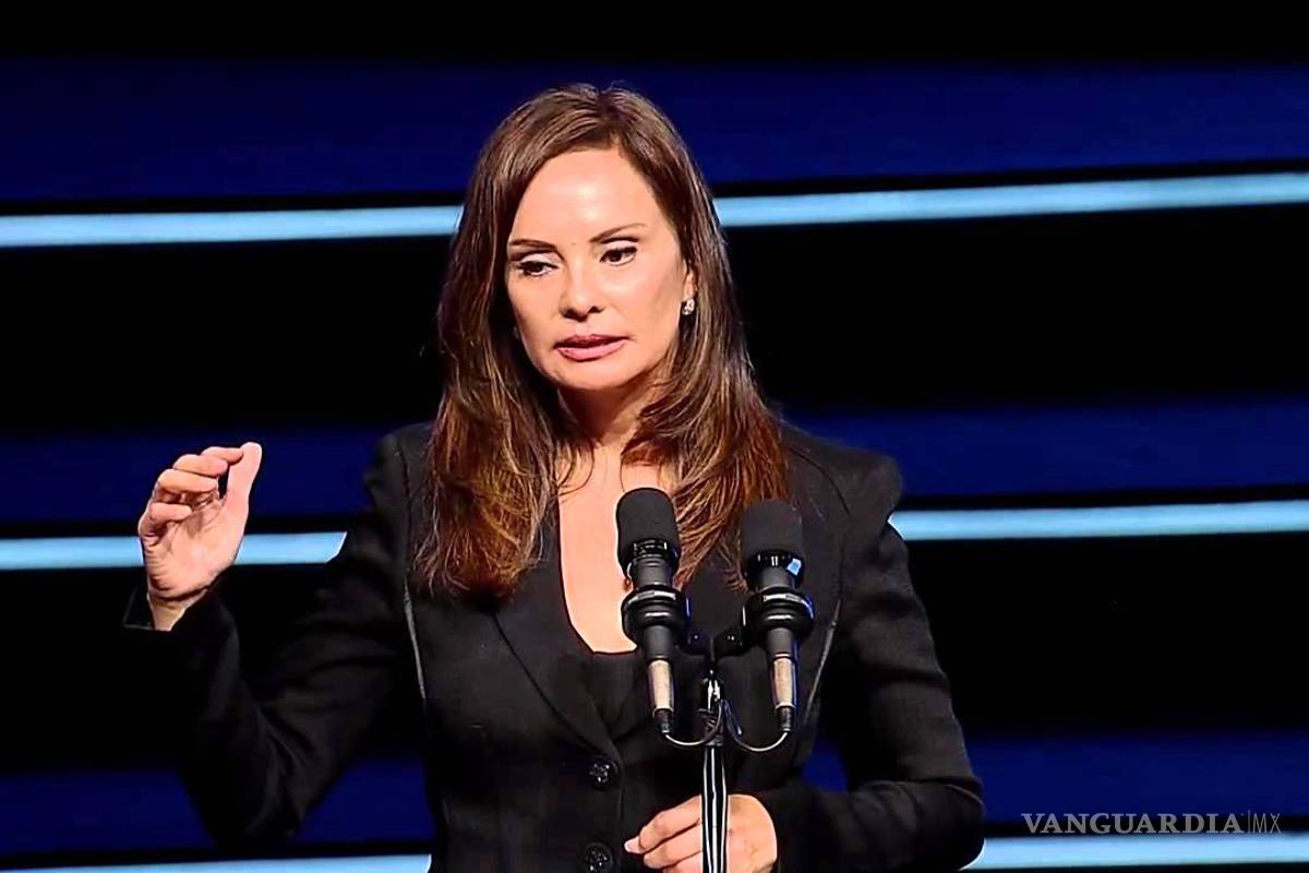 Ningún muro podrá separarnos de México: tesorera de EU