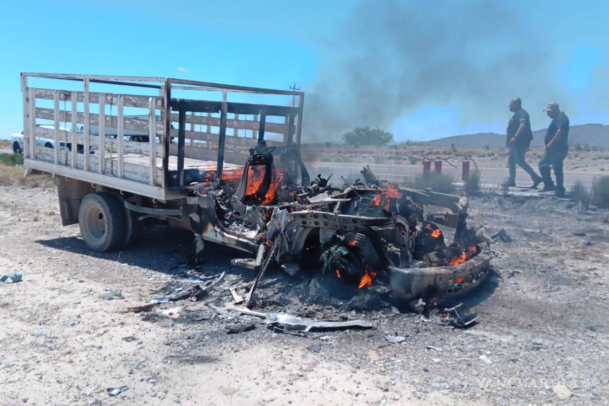 Fuego consume camión de Casa Madero en la Saltillo-Torreón; sin heridos