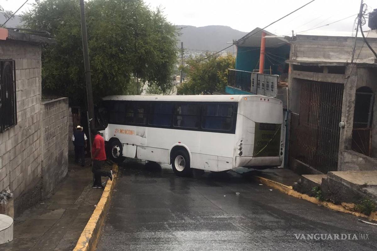 En cuatro horas de lluvia suman 10 accidentes en Saltillo y Ramos Arizpe