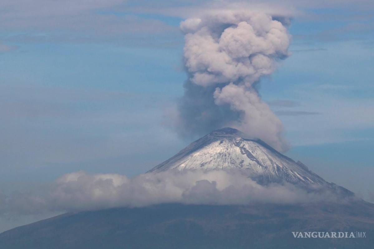 Operaciones en el AICM son suspendidas por presencia de ceniza del volcán Popocatépetl