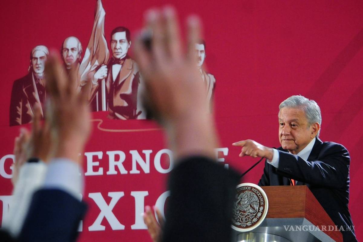 No puedo renunciar a mi salario porque vivo de mis ingresos: AMLO