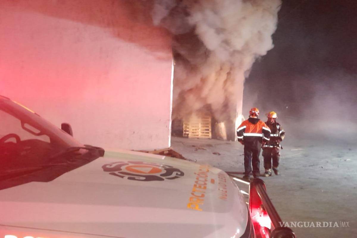 Nuevo León: Incendio en tarimera movilizó a los Bomberos y Protección Civil en Apodaca