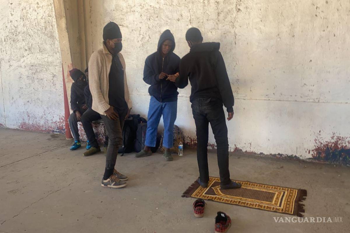 Aseguran a grupo de 11 migrantes africanos en la central de autobuses de Piedras Negras