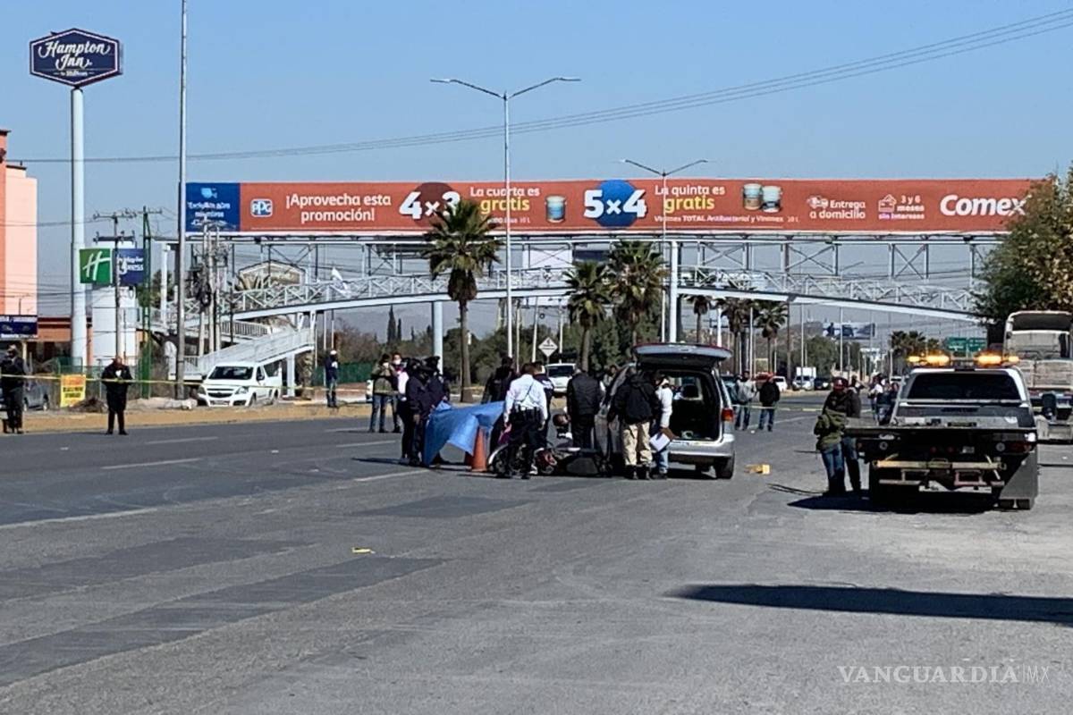 Muere motociclista arrollado por trailero en bulevar de Saltillo
