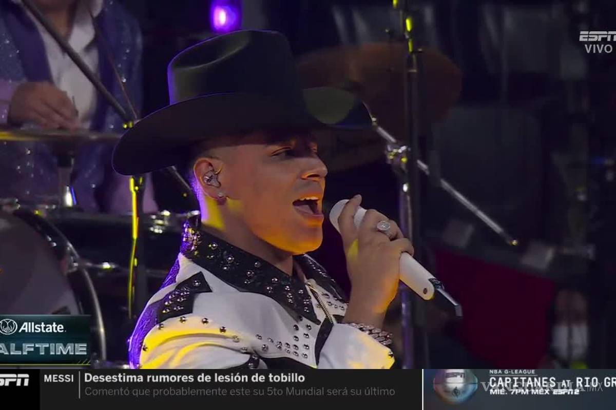 Pone a bailar ‘Grupo Firme’ en medio de abucheos a la NFL en partido de los Cardinals y los 49ers