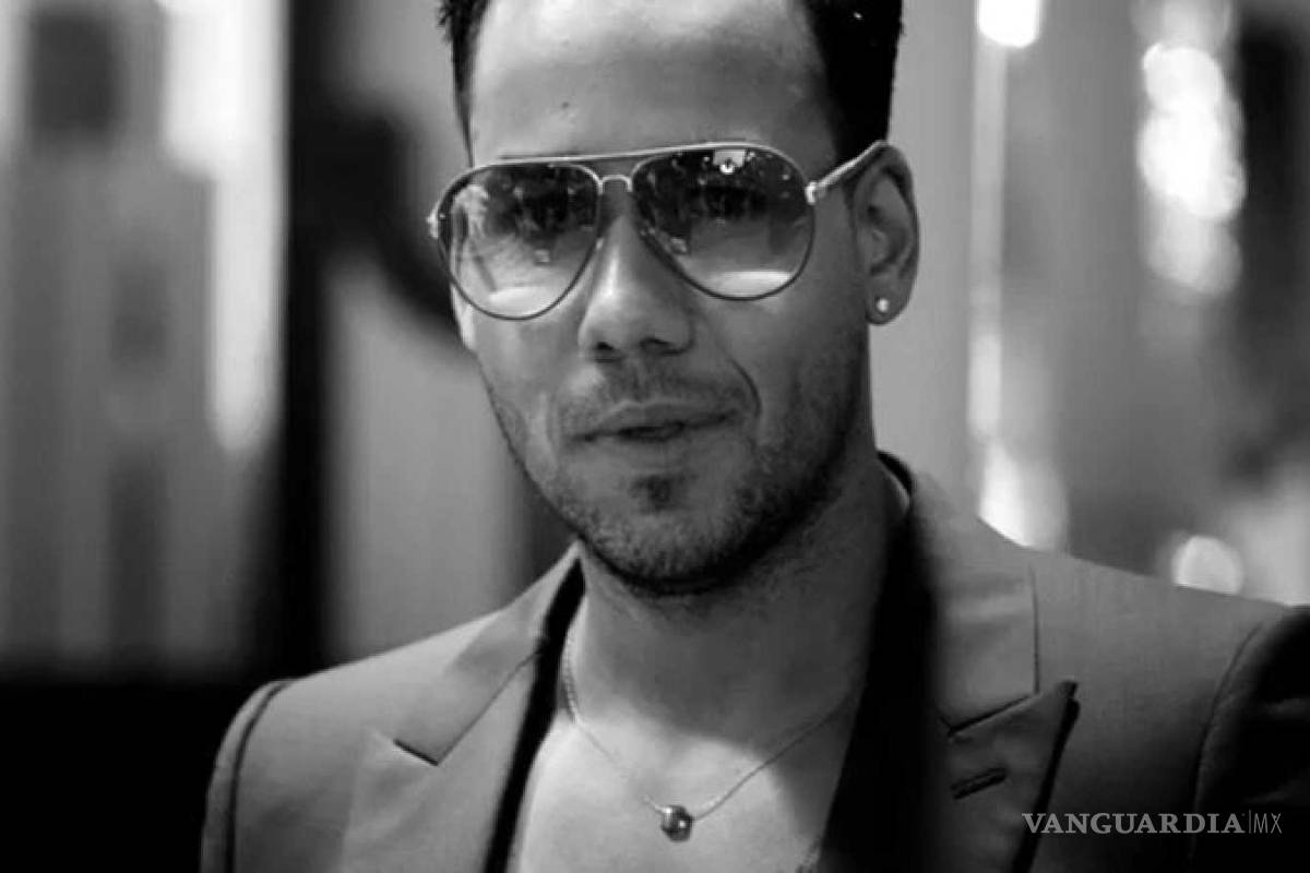 Romeo Santos es gay, asegura modelo argentina