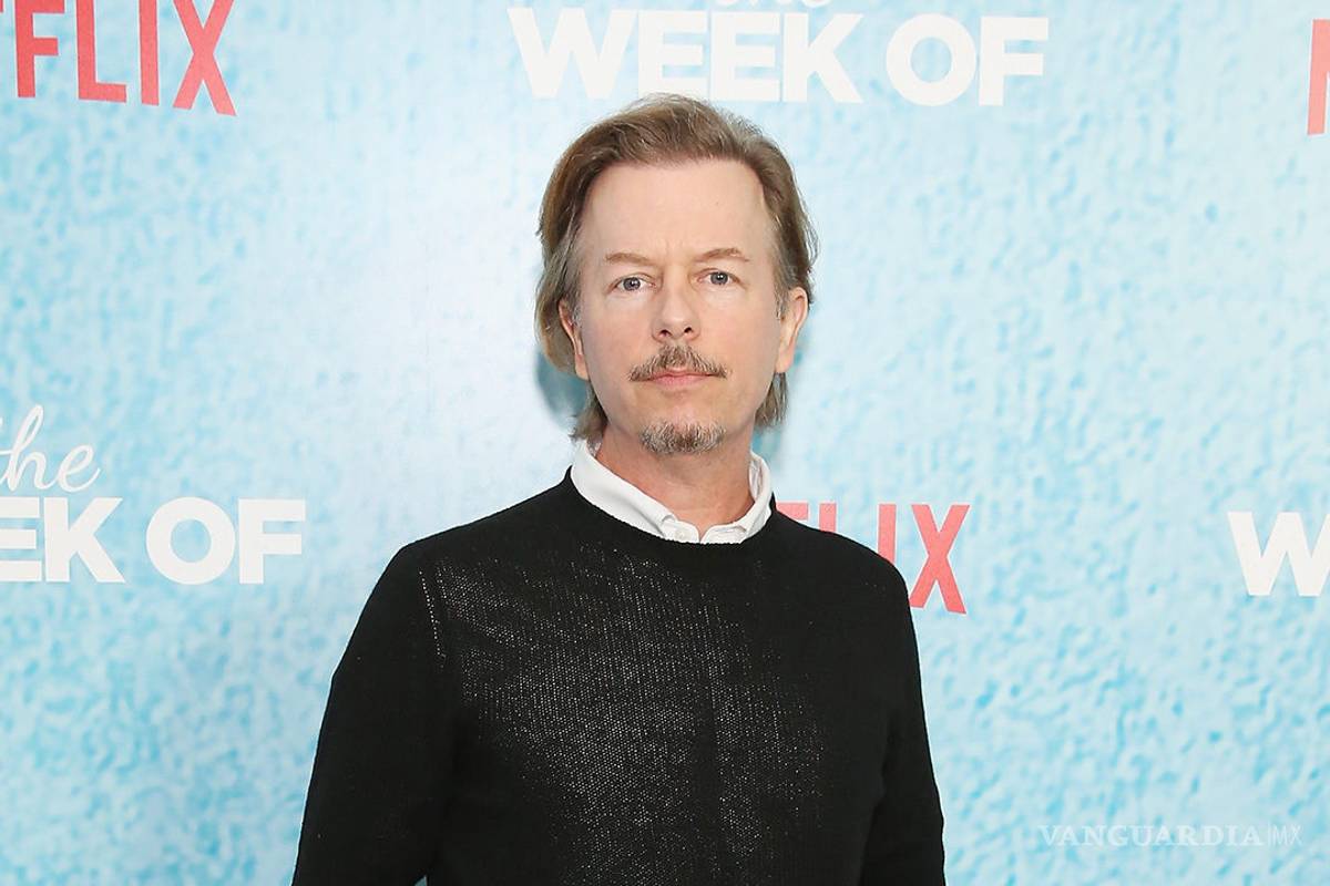 David Spade dona $100 mil dólares para ayudar a gente con enfermedades mentales