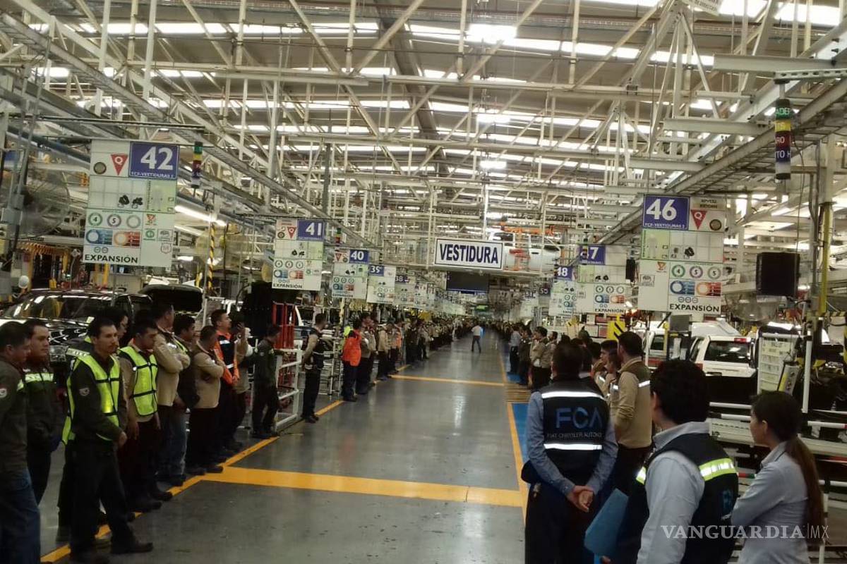 $!Rinden homenaje a Marchionne en plantas locales