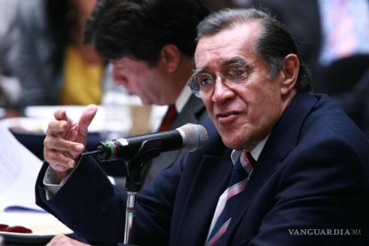 Muere Víctor Flores Olea, primer presidente de Conaculta