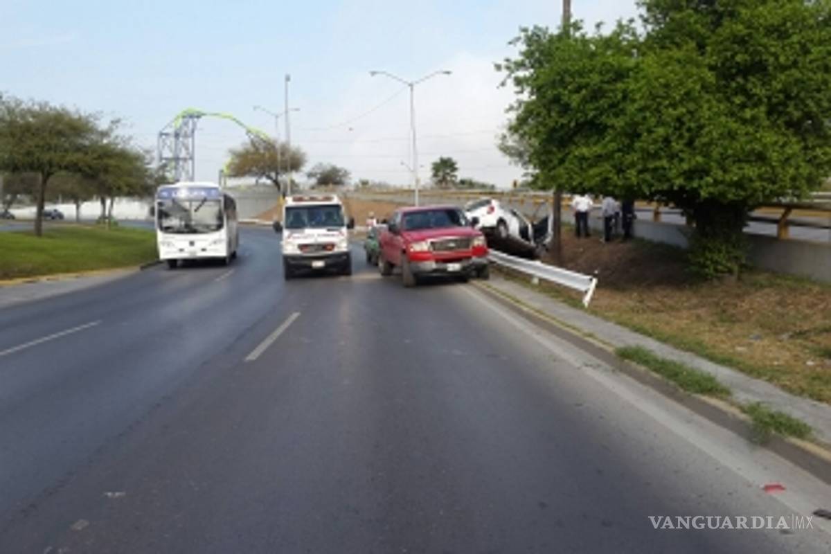 Provoca volcadura por ir a exceso de velocidad en Guadalupe