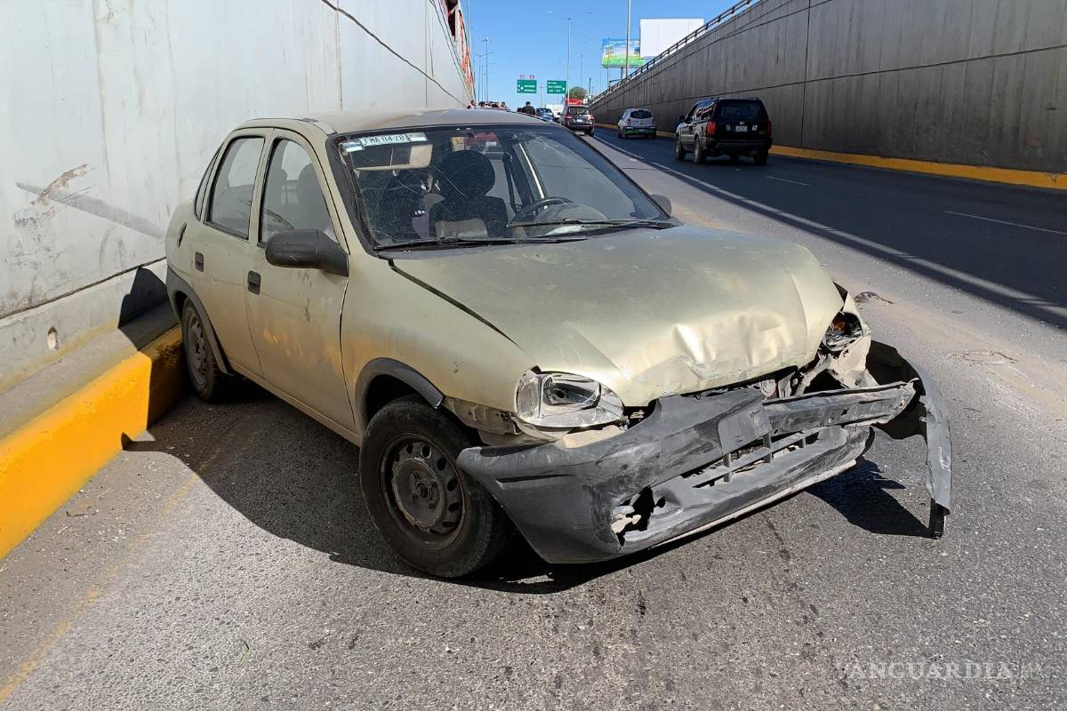 Se sigue de frente y ocasiona accidente en Saltillo