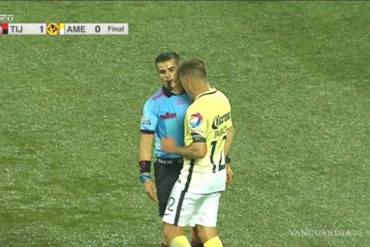 El cabezazo que Pablo Aguilar le propinó al árbitro en Copa MX