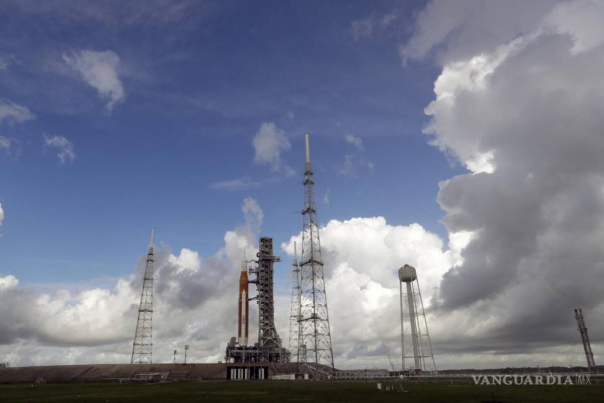 Cancela NASA lanzamiento de su nuevo cohete lunar