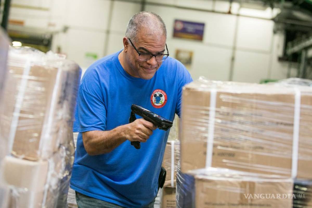 Parques de Disney donan su comida y 200 mil piezas protectoras ante COVID-19