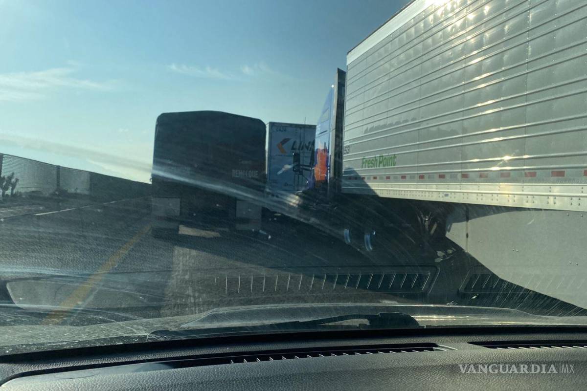 Autopista Monterrey-Saltillo se mantiene cerrada en el kilómetro 81 por accidente vial