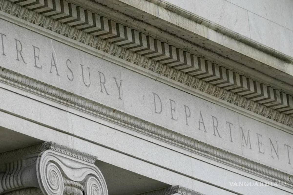 Bloquean UIF y EU a 10 personas y 9 empresas de red de narcotráfico