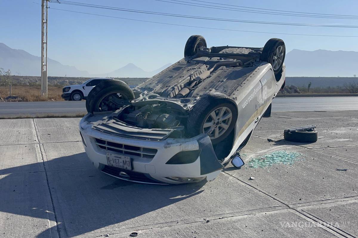 Vuelca acelerado tras ponchada de llanta en libramiento OFT