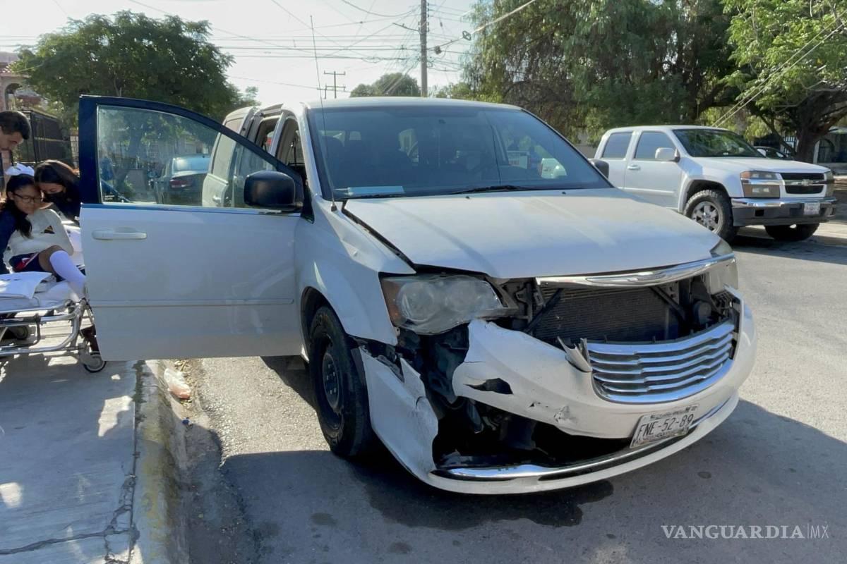 Saltillo: se brinca el alto y deja cinco lesionados, en su mayoría niños