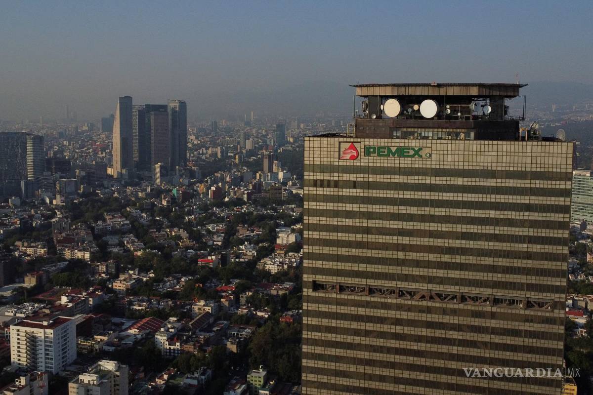 Pemex arranca sexenio con la peor caída de inversión en décadas