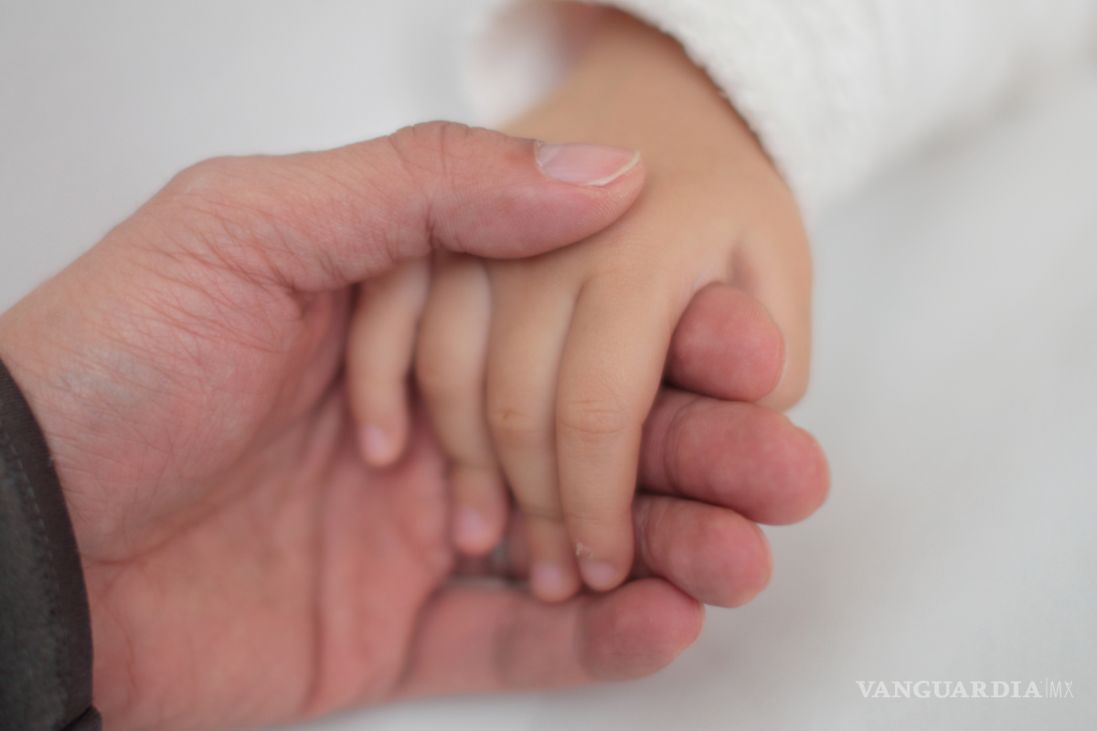 Son cortas las licencias de paternidad en México, comparadas con otros países