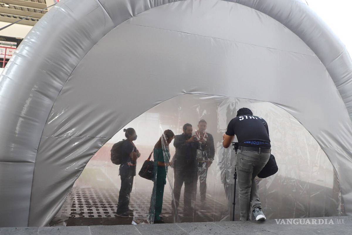 Arcos y túneles sanitizantes pueden aumentar dispersión del coronavirus: SS