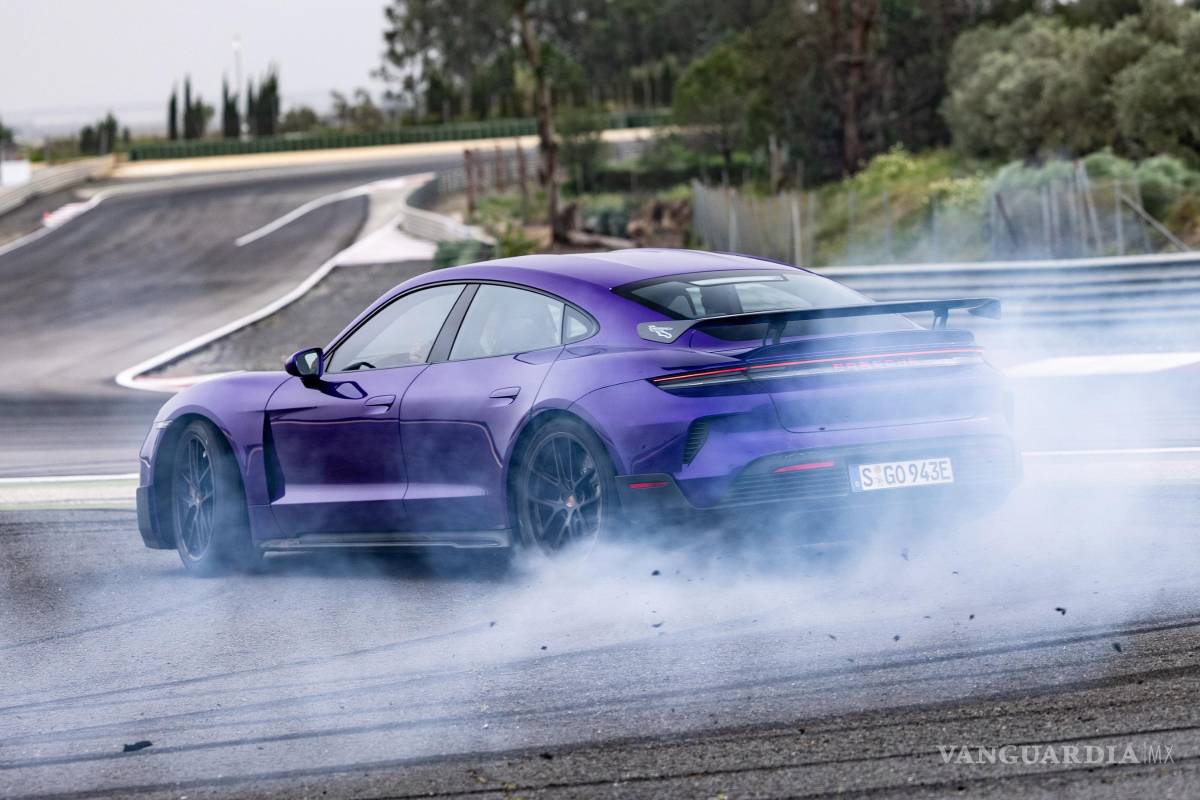 $!Su alerón fijo genera hasta 220 kilos de carga aerodinámica a alta velocidad.