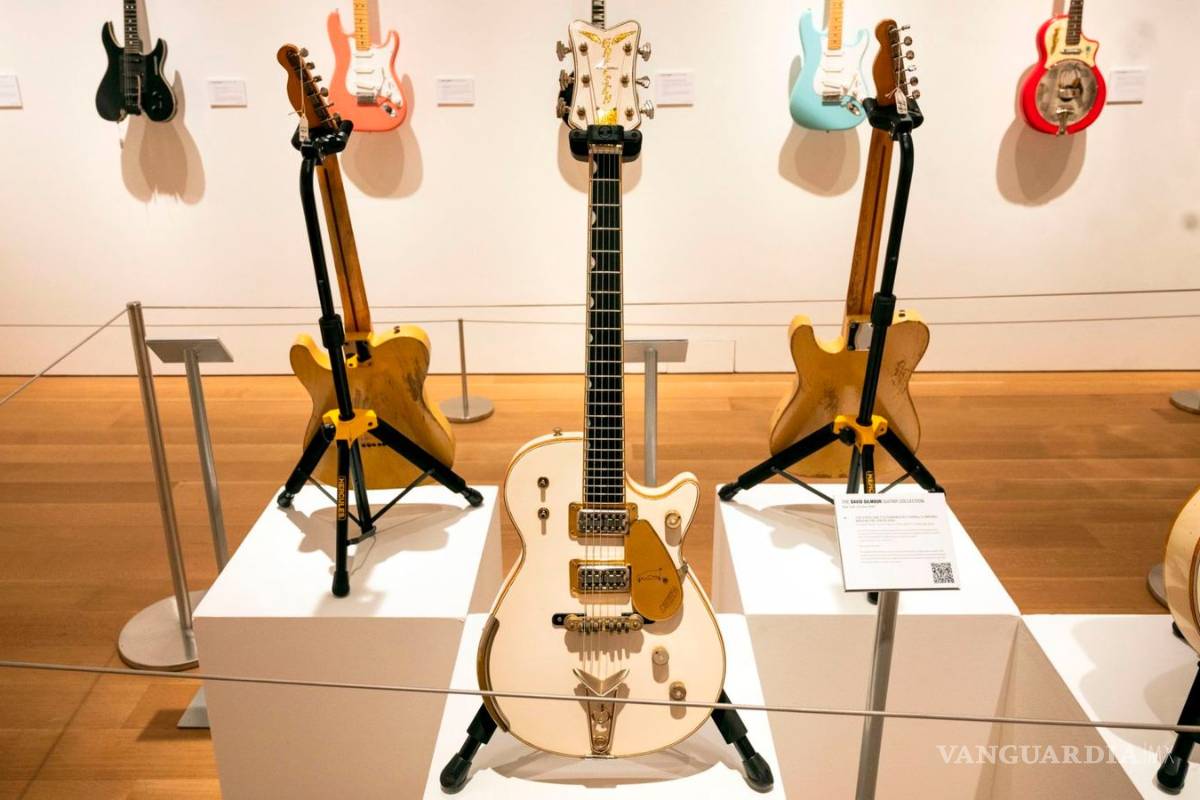 David Gilmour logra histórico récord: subastan sus guitarras por 21.5 mdd