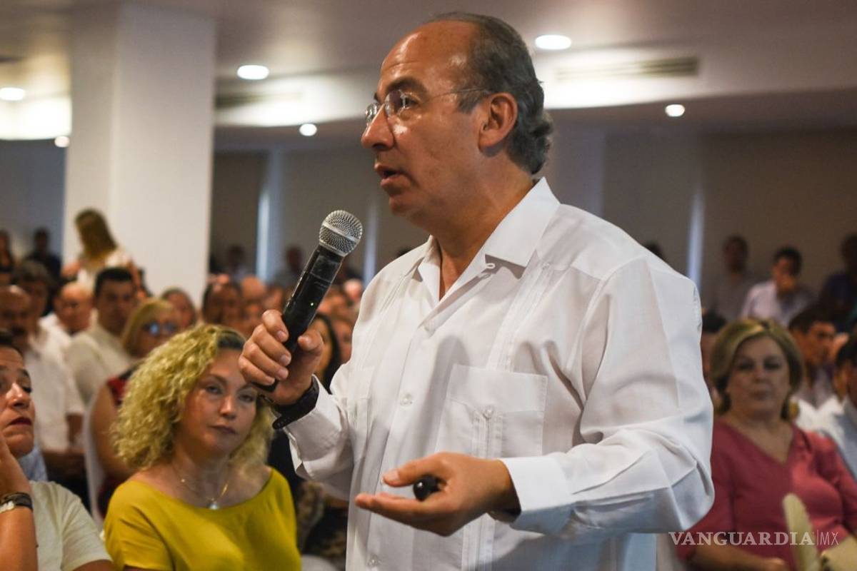Felipe Calderón prepara publicación de su libro ‘Decisiones difíciles’