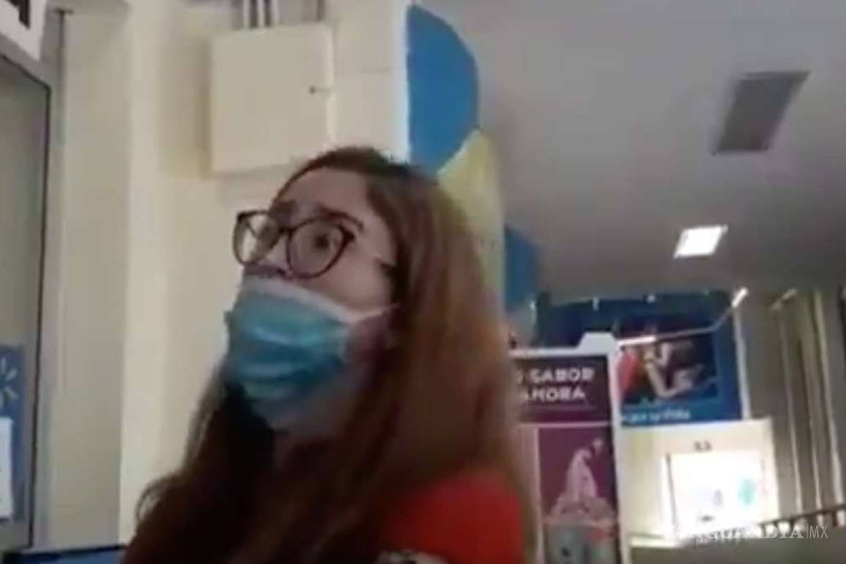 Surge #Lady3pesos, mujer insulta a empleados por negarle acceso a tienda con su hija menor de edad (video)
