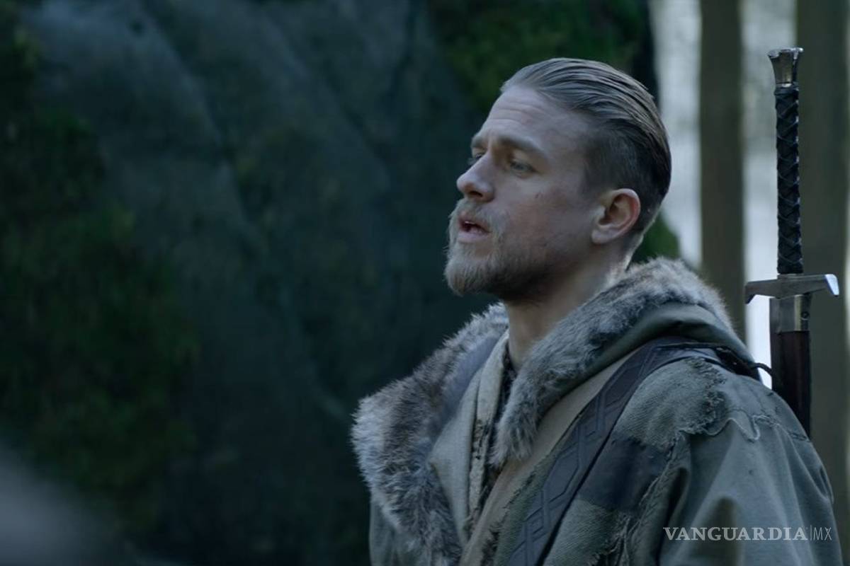 Charlie Hunnam encarna al rey Arturo en nuevo filme
