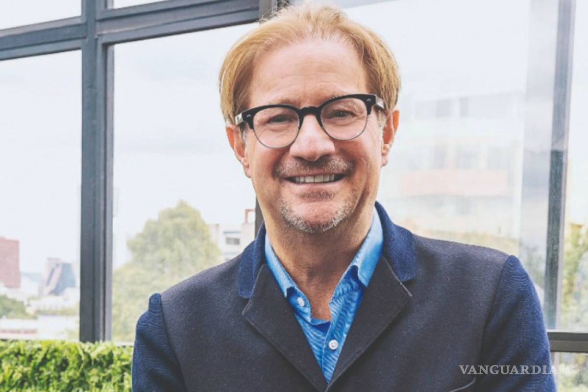 Andrés Roemer anda en Israel... y sigue acosando mujeres