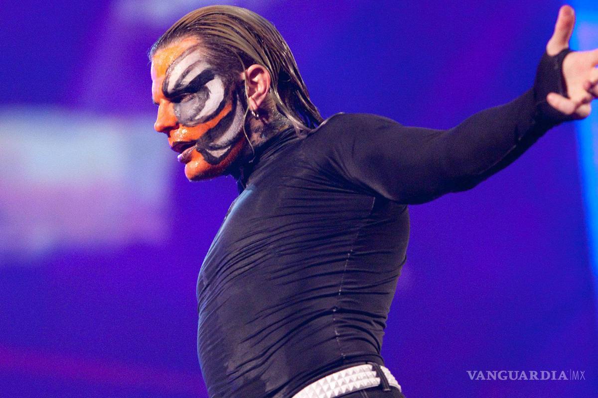 Jeff Hardy es ‘despedido’ de la WWE tras abandonar ring en plena pelea