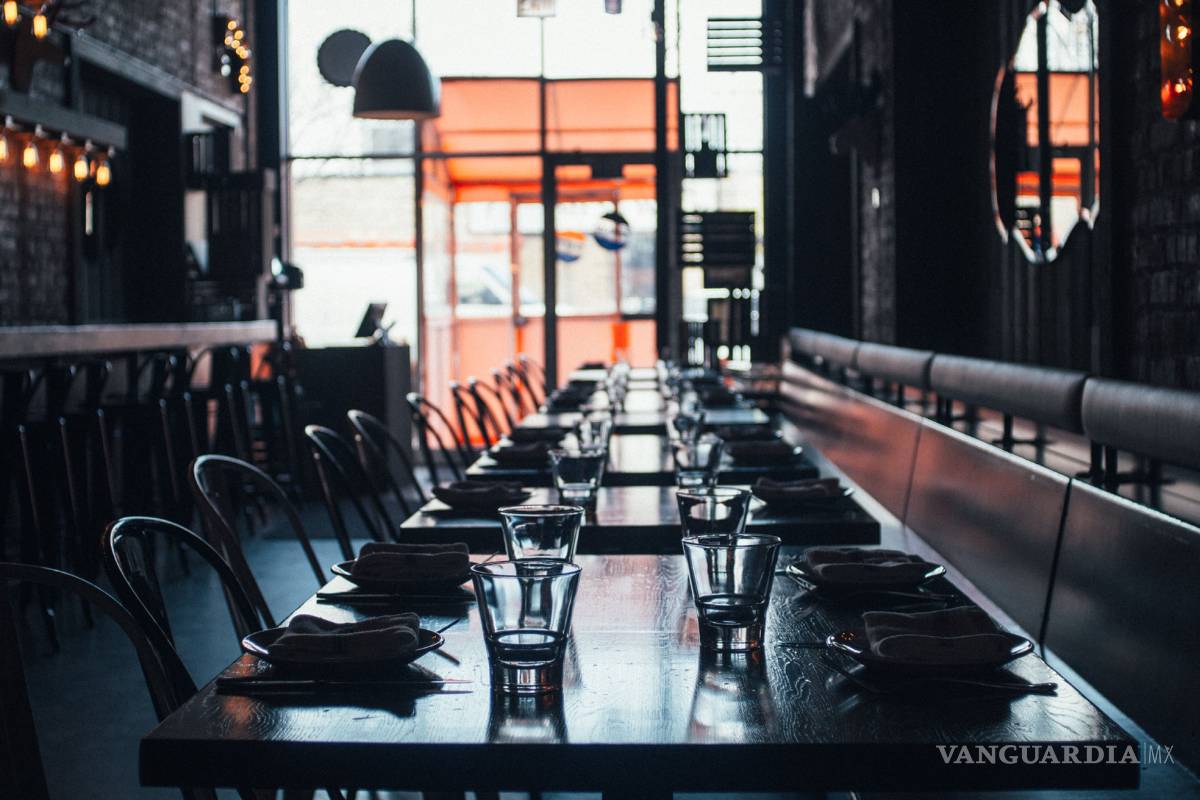 Denuncia restaurante cierre de su comedor y señala que otros sí están abiertos en Saltillo