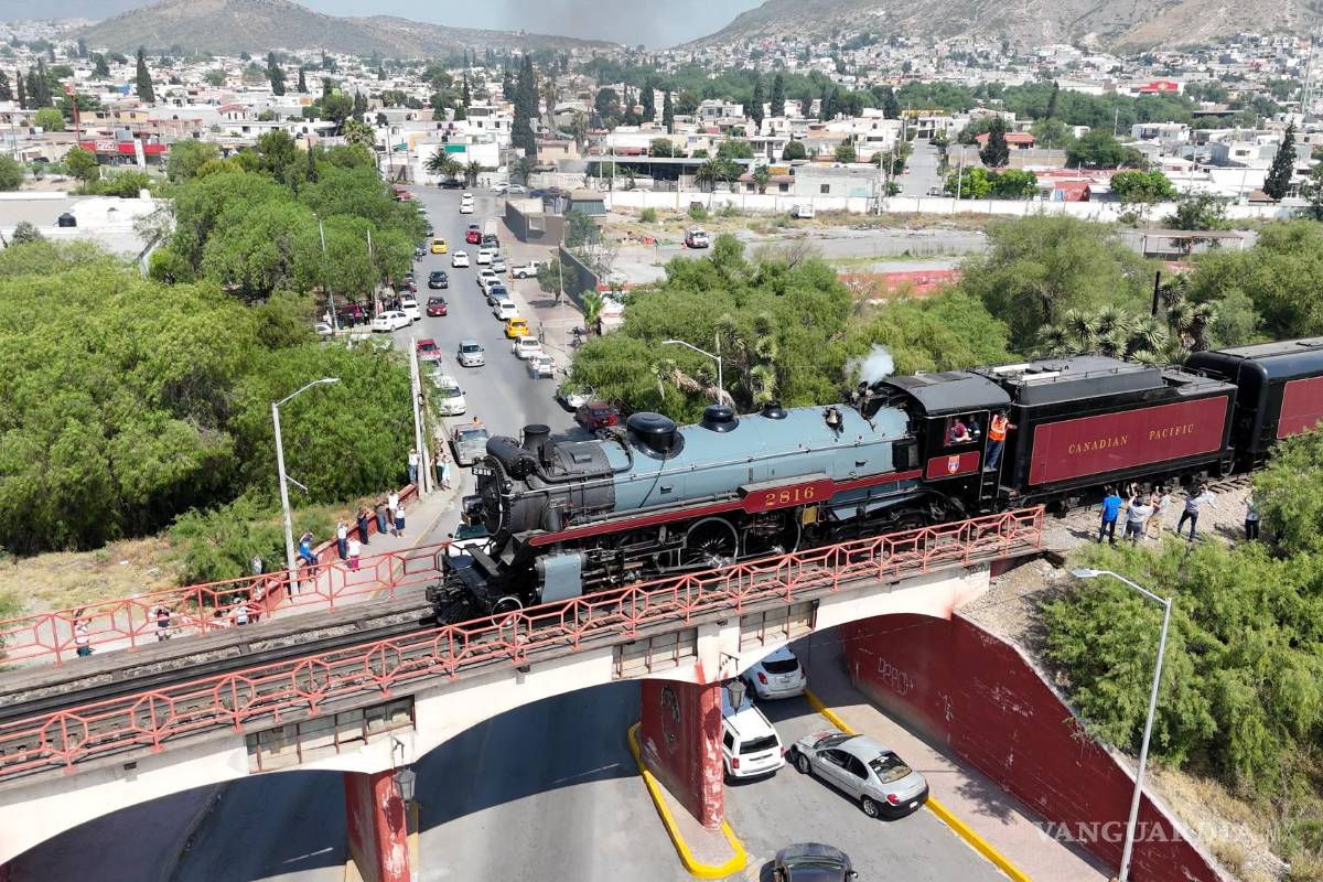 ¿Cómo se veía hace 100 años la locomotora ‘La Emperatriz’ 2816 durante su paso por México? (FOTO)