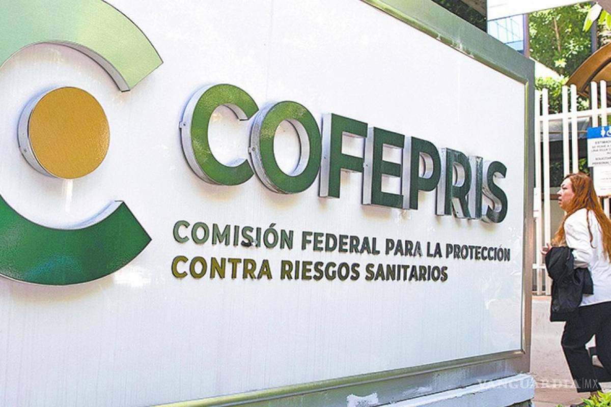 Abogado de farmacéutica es acusado de ofrecer dinero a verificadores de la Cofepris; es vinculado a proceso