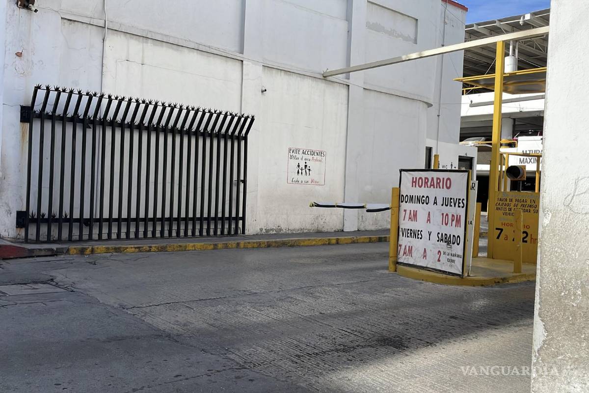 Ofrecen en mil pesos pensión para autos, sin seguro por daños en Centro Histórico de Saltillo