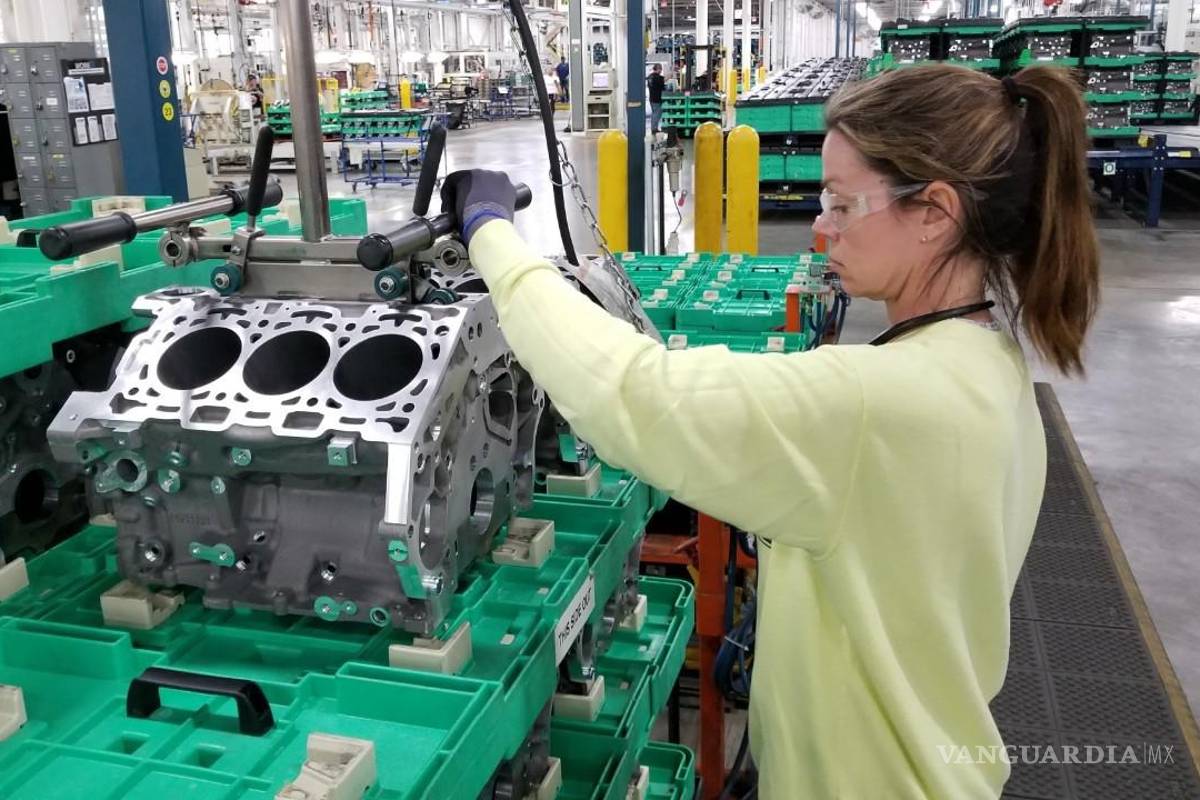 Ford anuncia despidos en EU y Canadá, para reducir costos